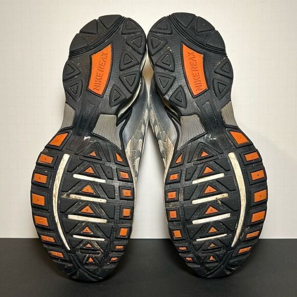 Mens NIKE Reax Run 3 Silver Athletic Shoes / Size 8.5 - Picture 7 of 9